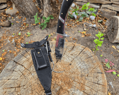 SKINNING KNIVES